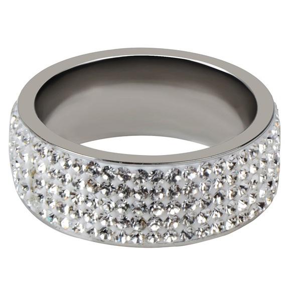 White Crystal 5 Row Stainless Steel Ring - Picture 2 of 4